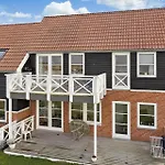 4170-borre-klintholm-havneby-70 Apartamento *