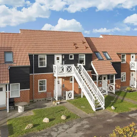 4170-borre-klintholm-havneby-70 * Borre