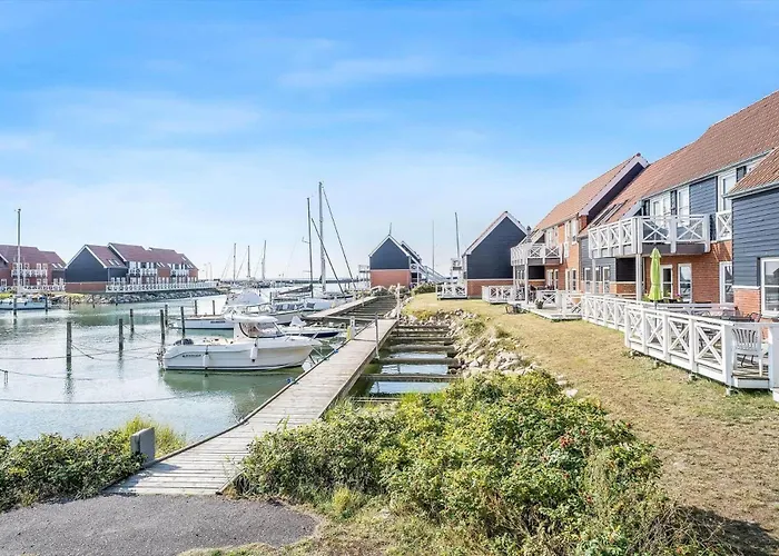 4170-borre-klintholm-havneby-70 Borre